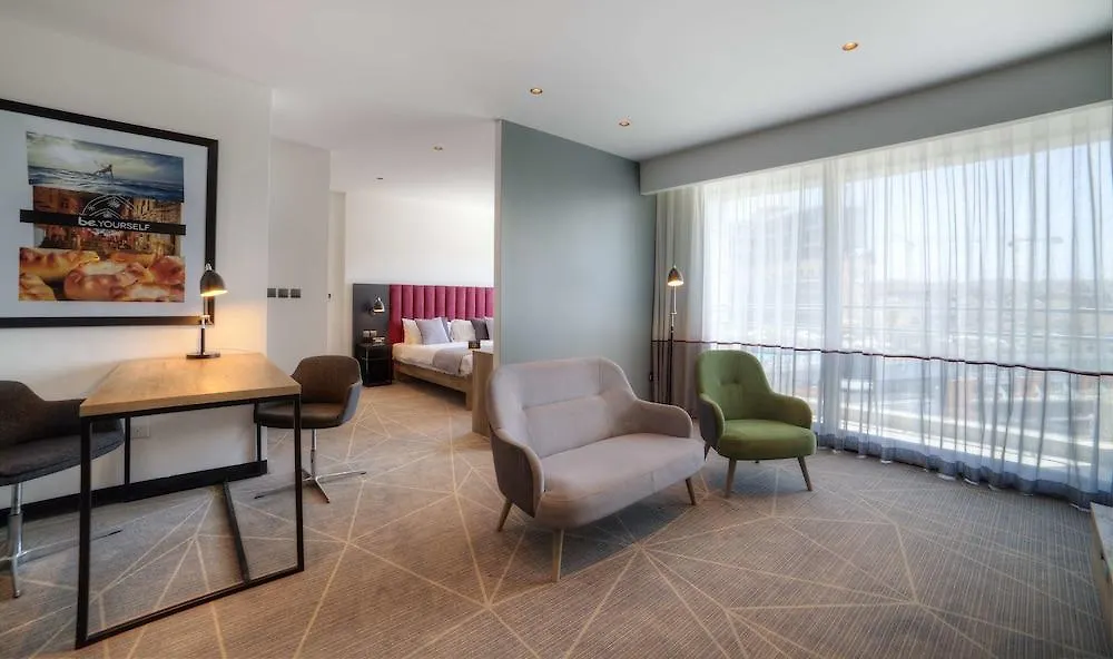 Be.Hotel Saint Julian's 4*,