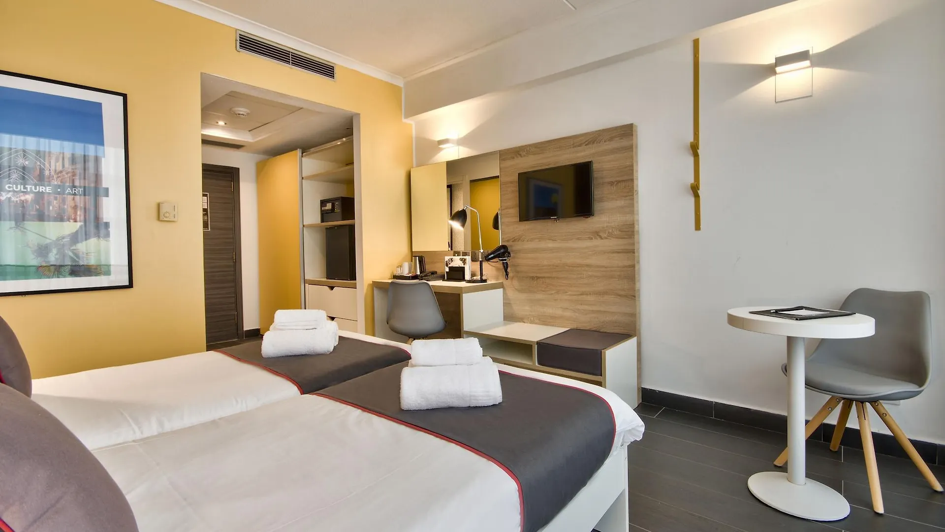 Be.Hotel Saint Julian's